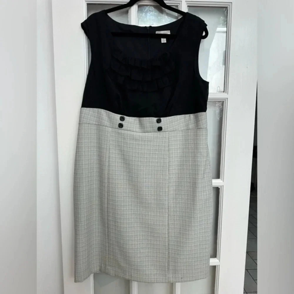 DressBarn Black Grey Sleeveless Classic Plaid Ruffle Dress Women’s Plus Size 14